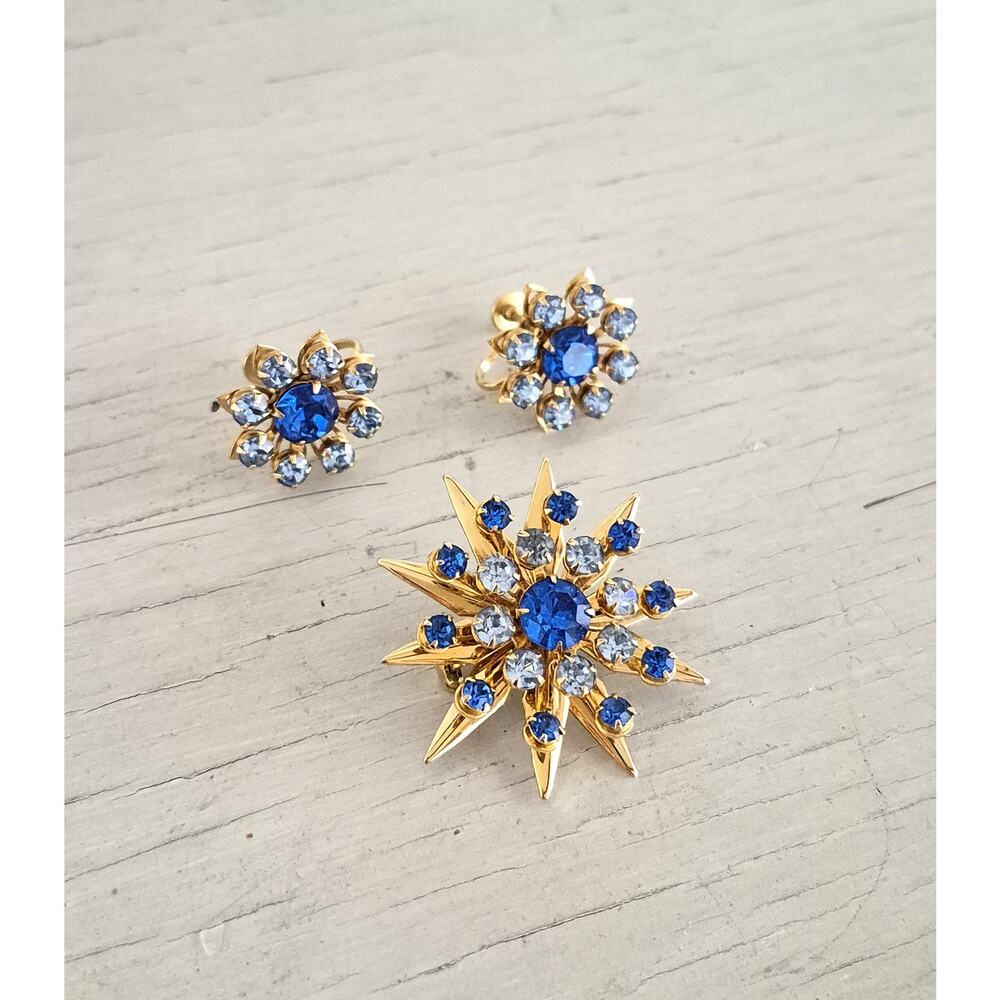 Vintage Blue Rhinestone Starburst Brooch and Earring Set